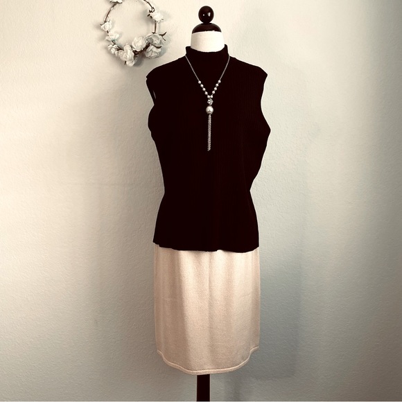 St. John Tops - St. John Collection Basics by Marie Gray Mock Neck Knit Sleeveless Blouse